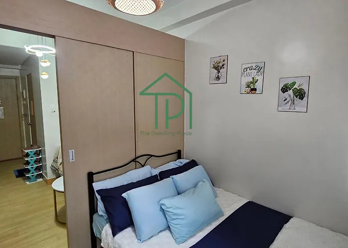 1br Pool Front View Balcony Near Sm Fairview By Tdp Staycation Manila