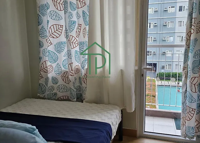 1br Pool Front View Balcony Near Sm Fairview By Tdp Staycation Aparthotel 3*